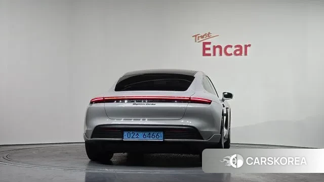 Porsche Taycan id 3606851 из Кореи 14