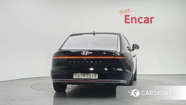 Hyundai Grandeur (GN7) id 3921899 из Кореи 14