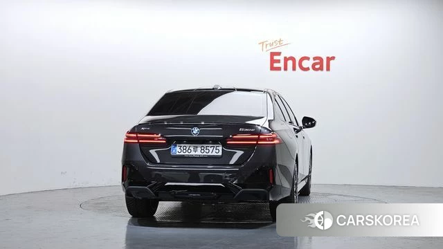 BMW 5 Series (G60) id 4462219 из Кореи 27