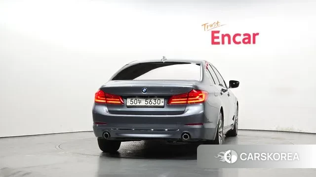 BMW 5 Series (G30) id 3789644 из Кореи 14