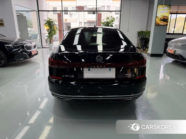 Volkswagen Passat 2022 Черный из Китая, фото 5
