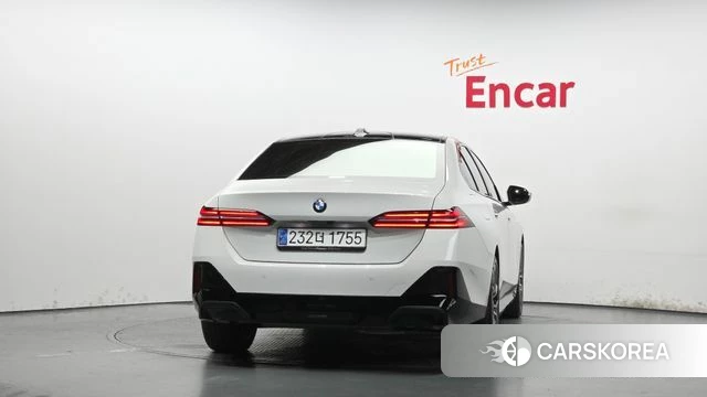 BMW 5 Series (G60) id 4432715 из Кореи 29
