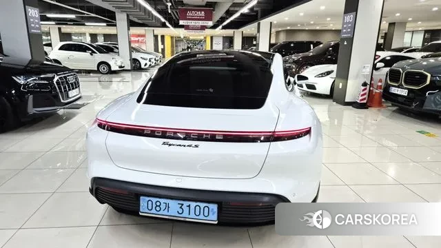 Porsche Taycan id 3342198 из Кореи 14