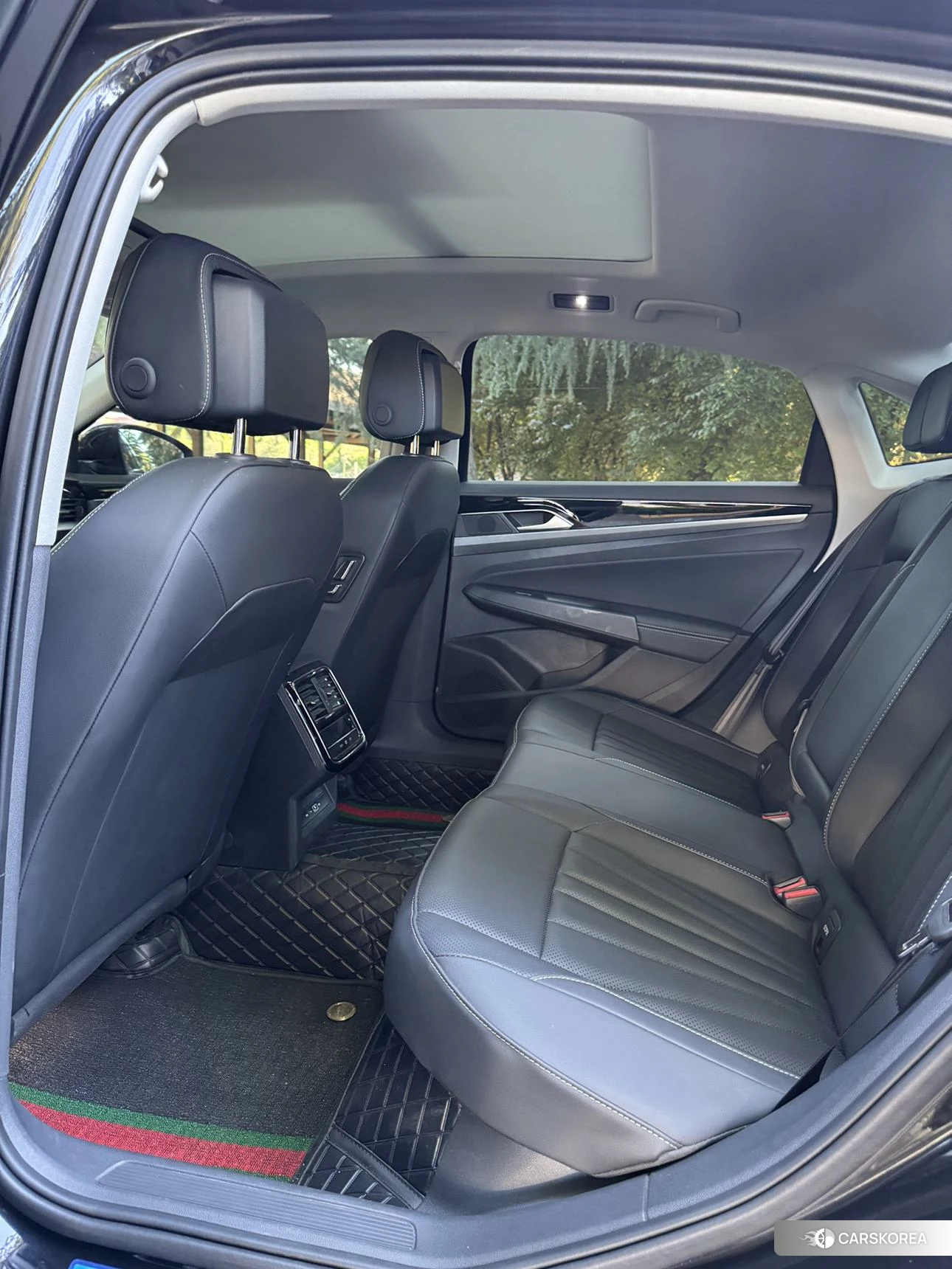 Volkswagen Passat 2025 Черный из Китая, фото 4