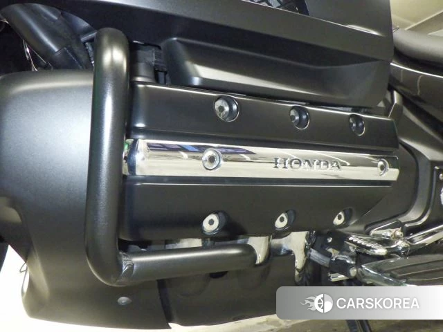 Engine photo