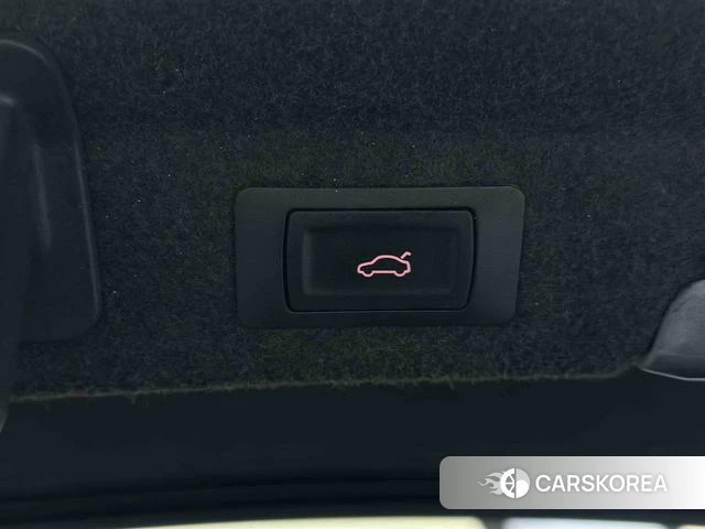 Audi A6L id 4301557 из Китая 17