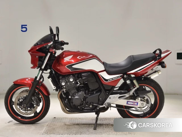 Проданный Honda CB400SF 2010 из Японии