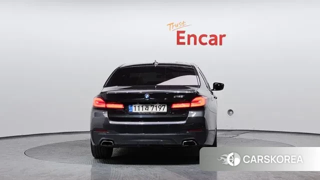 BMW 5 Series (G30) id 3640439 из Кореи 14