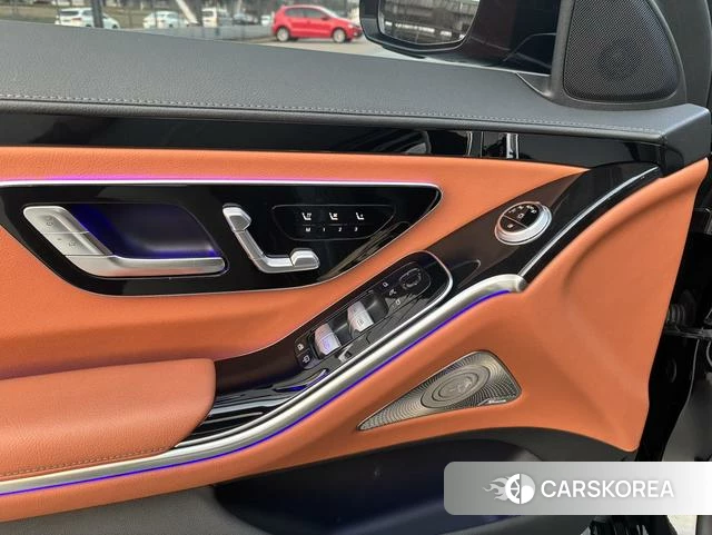 Mercedes-Benz S-class 2024 Черный из Китая, фото 4