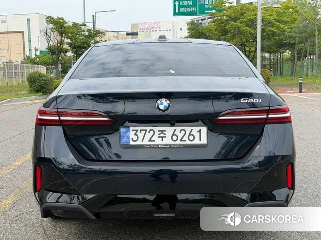BMW 5 Series (G60) id 4630296 из Кореи 14