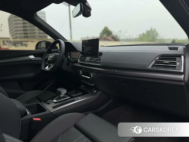 Audi Q5L 2024 Черный из Китая, фото 4