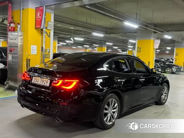 Infiniti Q70 id 3444871 из Кореи 14