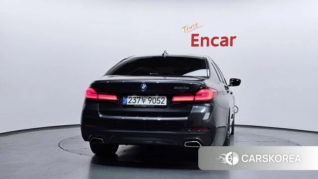 BMW 5 Series (G30) id 3842677 из Кореи 14