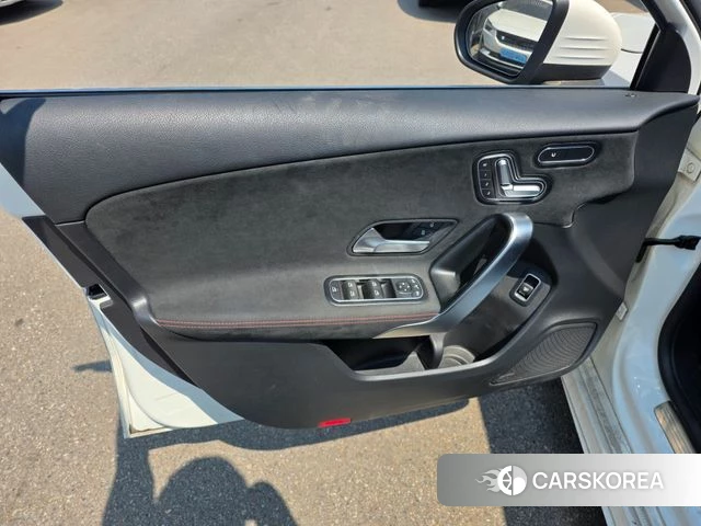 Mercedes-Benz A-Class W177 2020 Белый из Кореи, фото 4