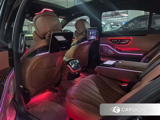 Mercedes-Benz S-class 2024 Черный из Китая, фото 4
