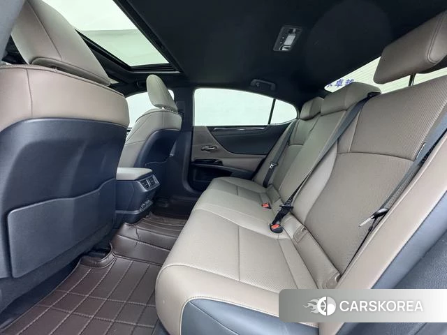 Lexus ES id 4301644 из Китая 14