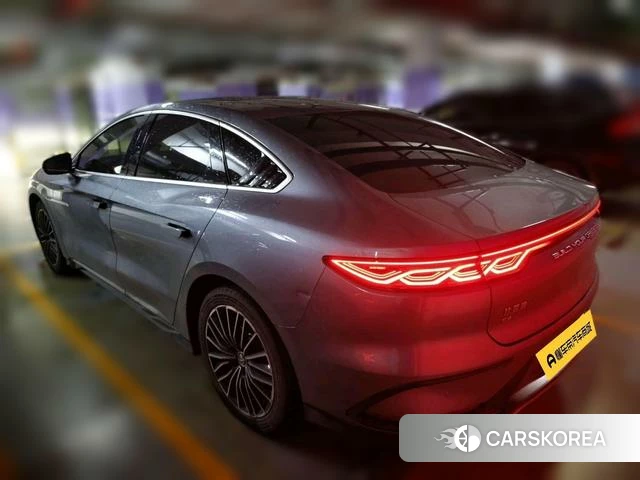 BYD Han EV 2023 Темно-серый из Китая, фото 4