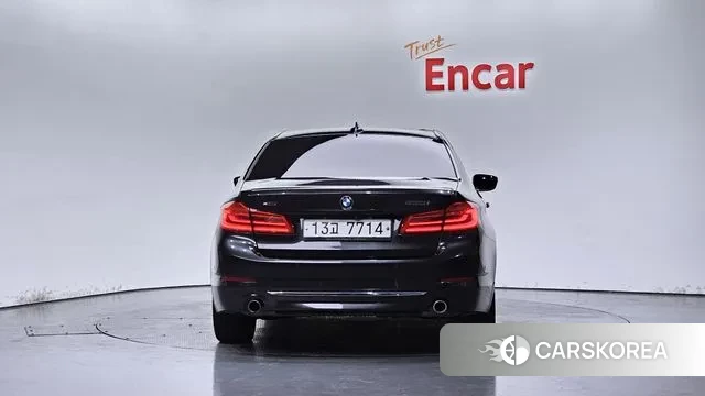 BMW 5 Series (G30) id 3733688 из Кореи 14