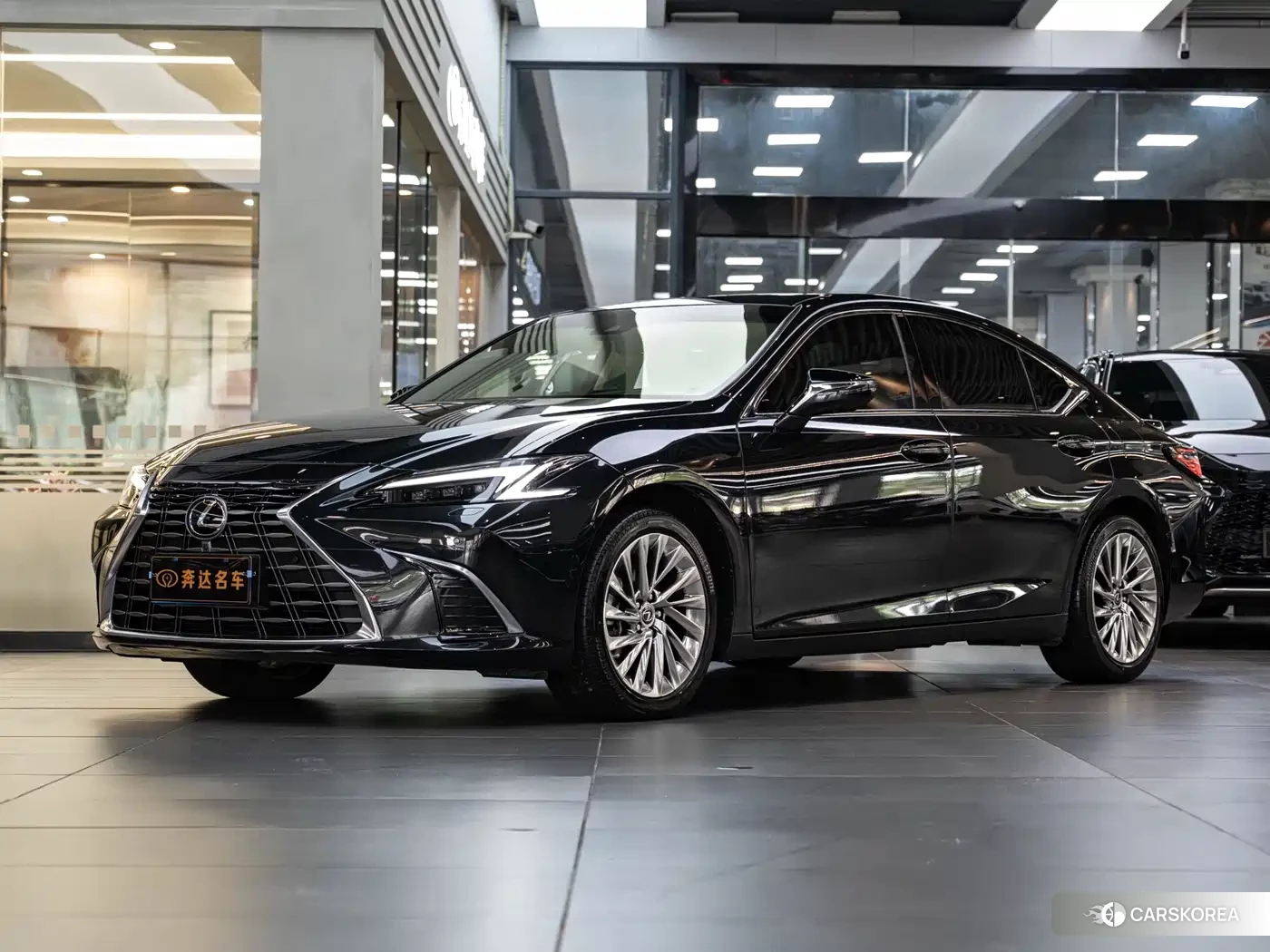 Lexus ES id 4583734 из Китая 19