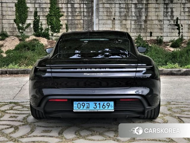Porsche Taycan id 4194128 из Кореи 14