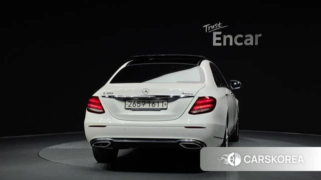 Mercedes-Benz E-Class W213 id 4269126 из Кореи 24