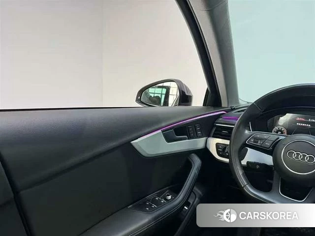 Audi A4L id 4290303 из Китая 9