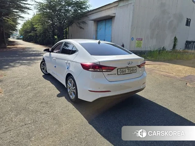 Hyundai Avante AD id 2973998 из Кореи 14