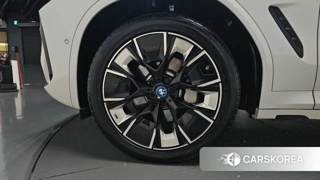 BMW iX3 id 4916505 из Кореи 31