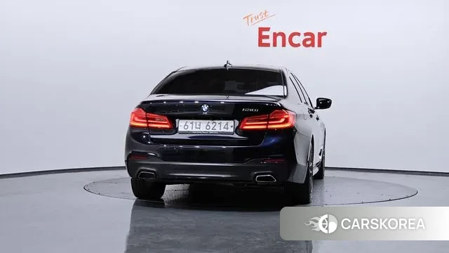 BMW 5 Series (G30) id 3397045 из Кореи 14