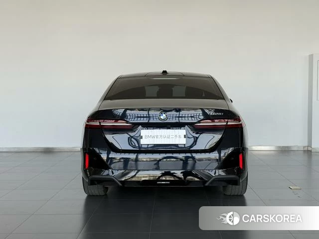 BMW 5 series (imported) 2025 Черный из Китая, фото 6