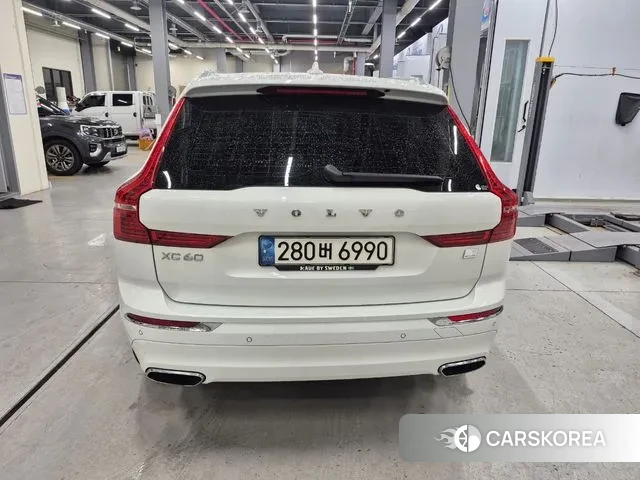 Volvo XC60 second Generation 2021 Белый из Кореи, фото 5
