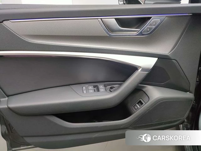 Audi A6L id 4278466 из Китая 23