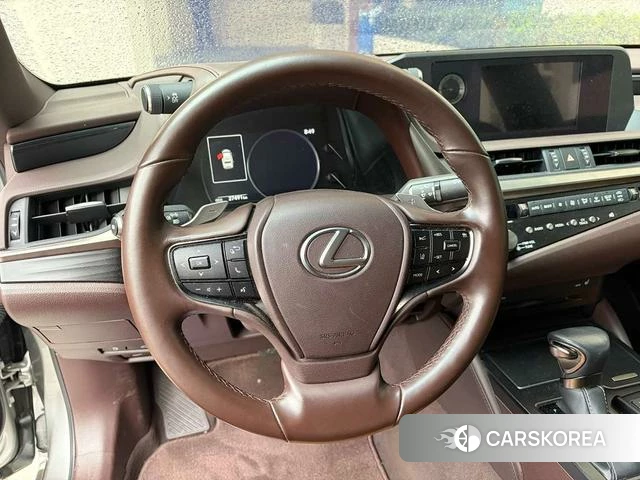 Lexus ES id 4240552 из Китая 9