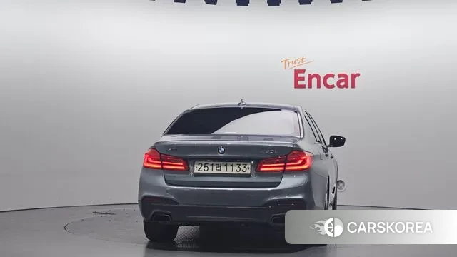 BMW 5 Series (G30) id 3275702 из Кореи 14