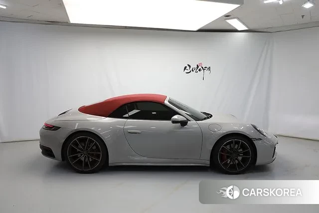 Porsche 911(992) id 3371107 из Кореи 9