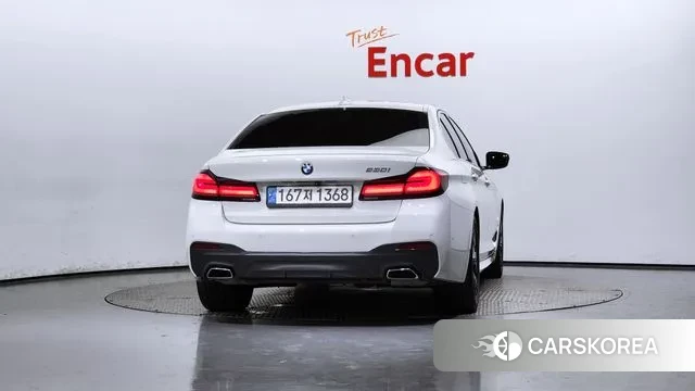 BMW 5 Series (G30) id 3058490 из Кореи 14