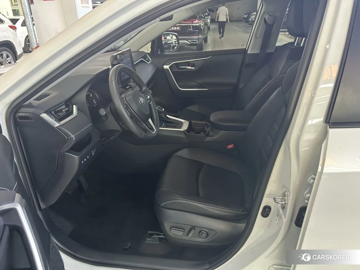 Toyota RAV4 id 4510419 из Китая 8