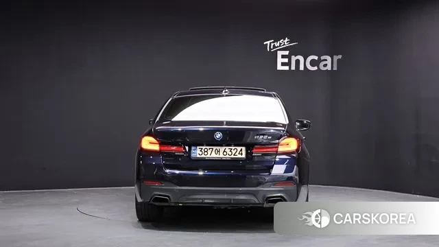 BMW 5 Series (G30) id 3561576 из Кореи 14