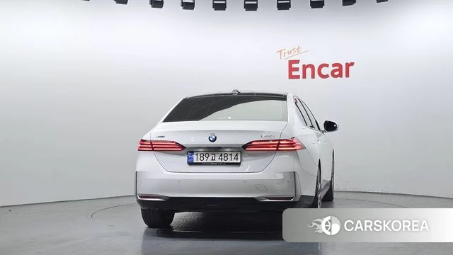 BMW 5 Series (G60) id 4222988 из Кореи 14