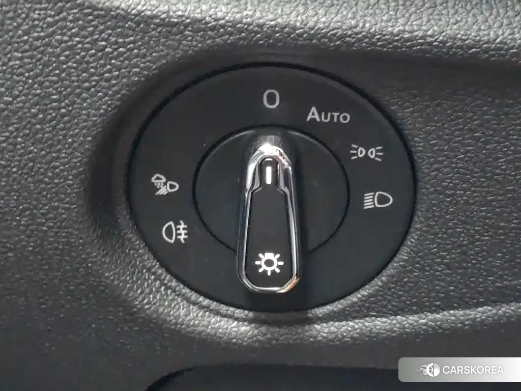 Volkswagen Passat id 4576564 из Китая 18