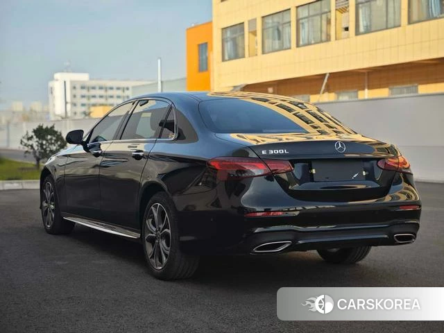 Mercedes-Benz E-class 2024 Черный из Китая, фото 4