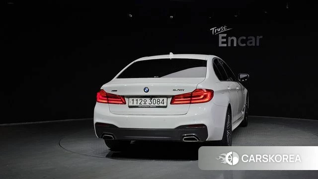BMW 5 Series (G30) id 4464932 из Кореи 14