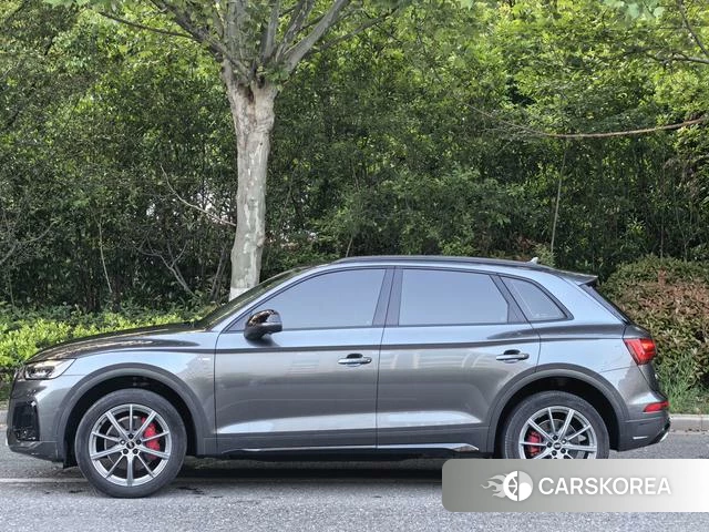 Audi Q5L id 4219977 из Китая 9