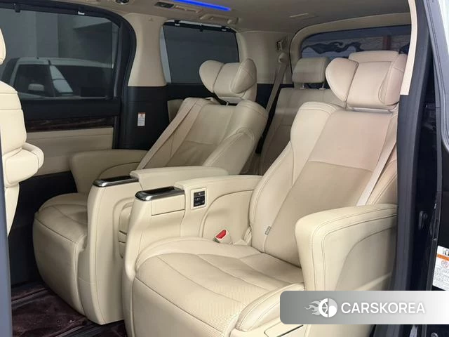 Toyota Elfa id 4300062 из Китая 17
