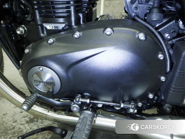 Engine photo
