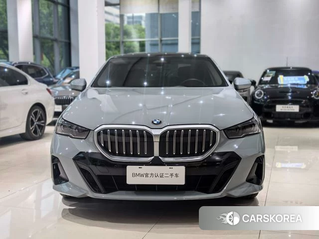 BMW 5 series (imported) 2024 Темно-серый из Китая, фото 4