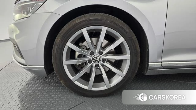 Volkswagen Passat GT (B8) id 4293913 из Кореи 29