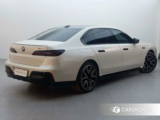 BMW i7 id 4253549 из Китая 12
