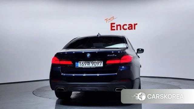 BMW 5 Series (G30) id 4389296 из Кореи 28