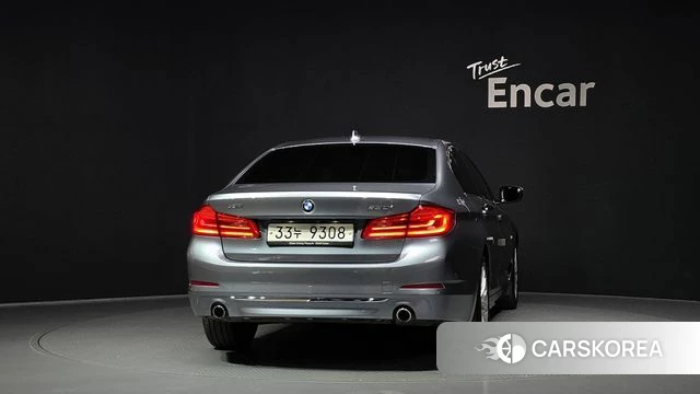 BMW 5 Series (G30) id 4448122 из Кореи 29